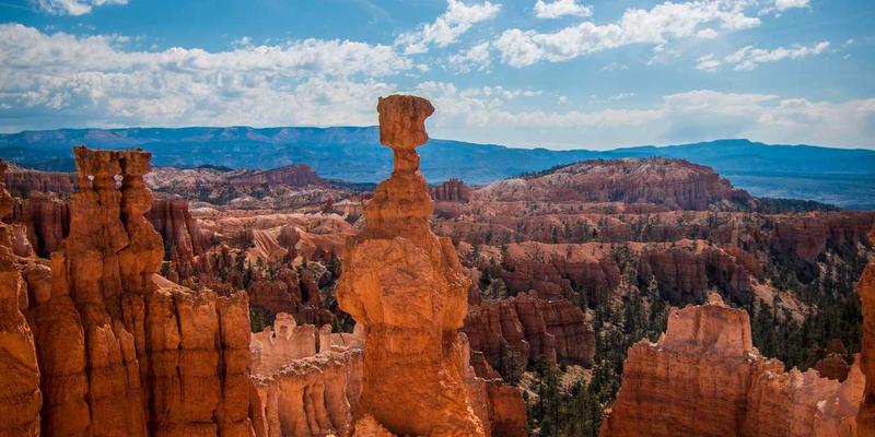 2024户外露营装备新趋势：从轻量化帐篷到智能生态，绿洲狐引领精致露营革命