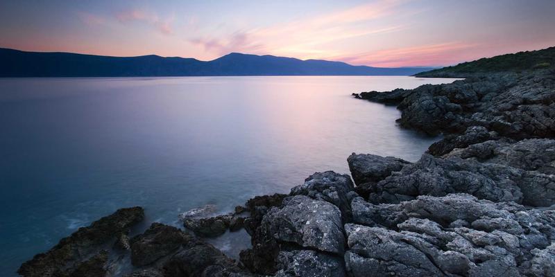 Oasis Fox户外装备全解析：如何用专业背包与帐篷重塑探险体验