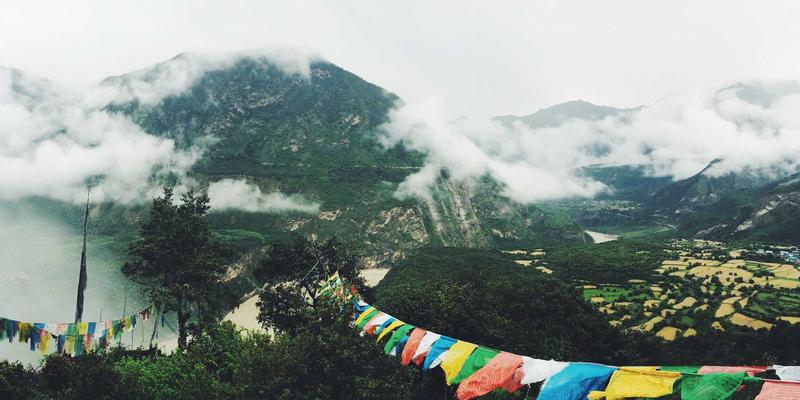 轻量化背包旅行装备推荐：3天2夜徒步探险旅行必备清单