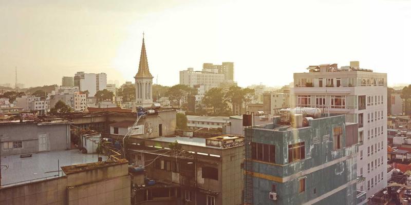 高海拔登山装备清单：Oasis Fox专业背包与徒步安全全攻略